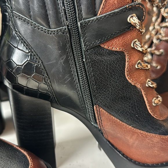 Antonio Melani Penn Leather Lug Sole Booties - Picture 3 of 16